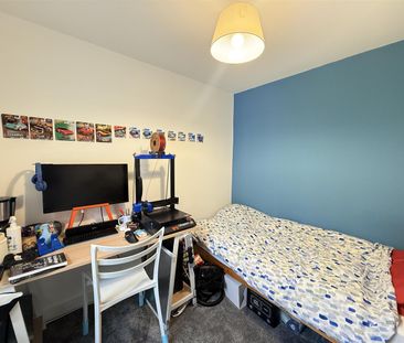6 Albert Street - Photo 2