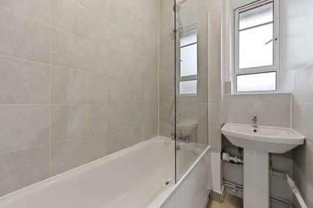 Price £692 pw - Available 08/10/2025 - Furnished - Photo 5