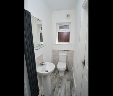 24 Paget Street - Photo 2