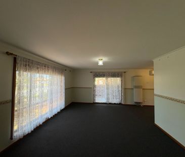 Great Size Family Home! - Photo 3