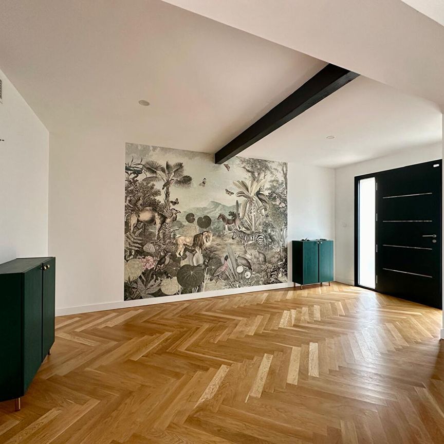 AIGREFEUILLE Maison 7 pièces 165 m2 avec piscine - Photo 1