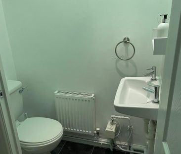 2 bedroom semi-detached house to rent - Photo 2