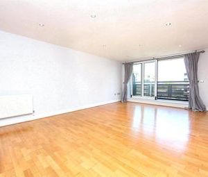 2 Bedrooms Flat to rent in Tradewinds Wharf, Canning Town E16 | £ 400 - Photo 1