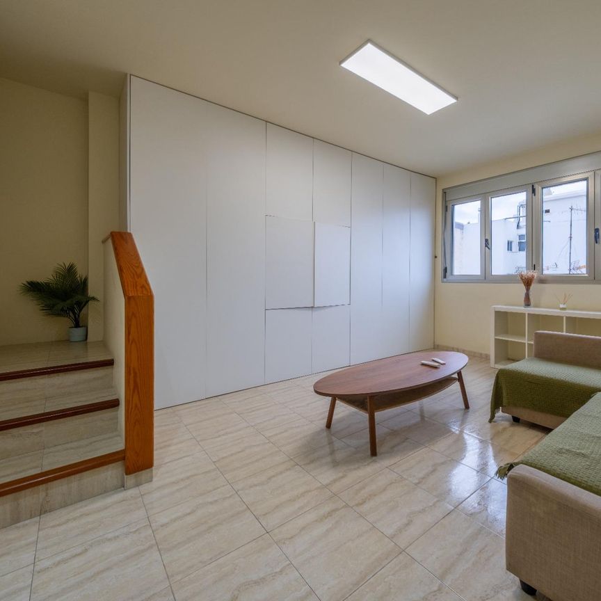 Alquiler precioso piso dúplex 3 habitaciones en zona Alcaravaneras - Photo 1