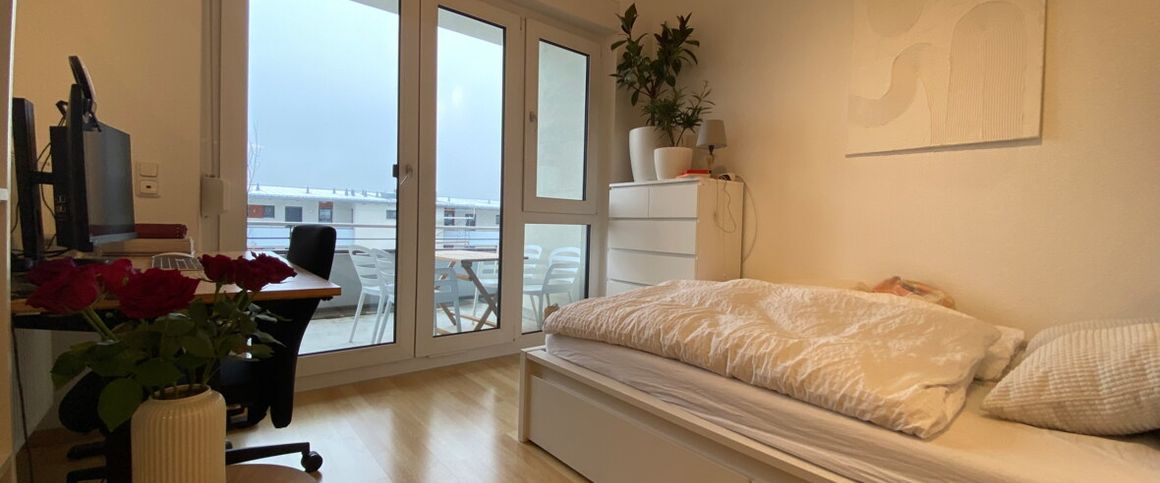 Helle 1-Zimmer-Wohnung mit Balkon, EBK und TG-Stellplatz - Foto 1