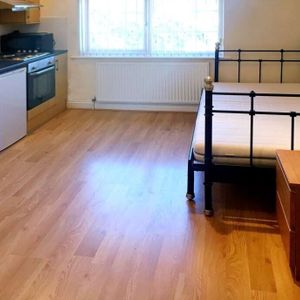 Abbey Road, Park Royal - Photo 2