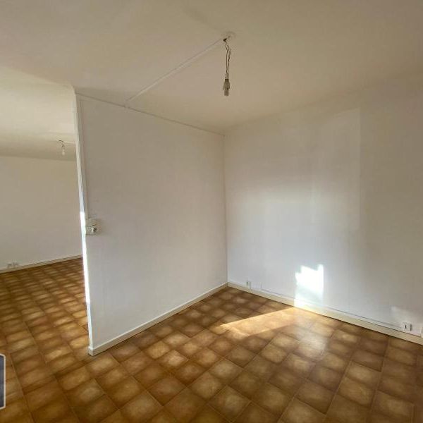 Location Appartement 3 pièces 45m² CARPENTRAS 84200 - Photo 1