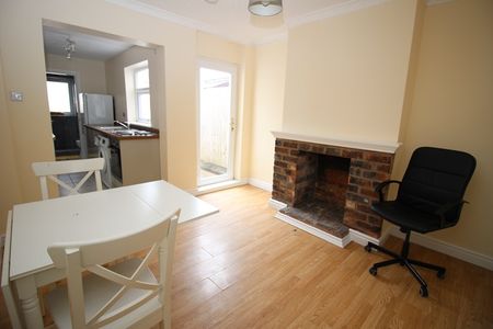 10 Linton Street - Photo 2