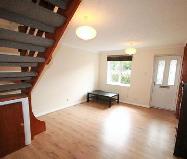 2 bedroom end of terrace house to rent - Photo 2
