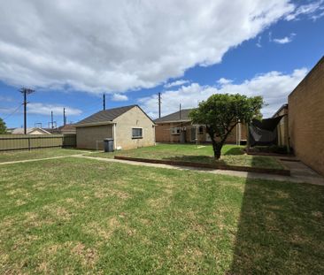 Beautiful family home, full of character! - Photo 6