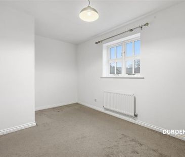 3 bedroom end of terrace house to rent - Photo 3