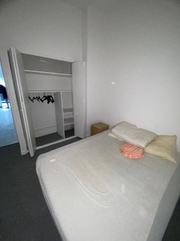 Location Appartement 2 pièces 31m² LYON 7ème - Photo 3