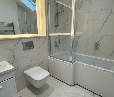 2 bedroom penthouse to rent - Photo 4