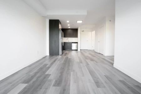 30 University Crescent — One-Bedroom Suite (Type A) - Photo 3