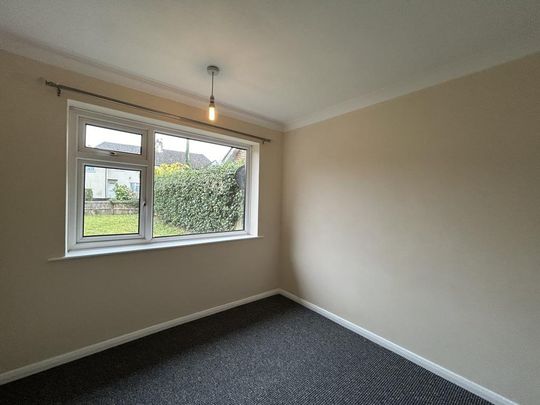 2 bedroom bungalow to rent - Photo 1