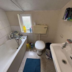 1 bedroom in a house share to rent - Photo 3