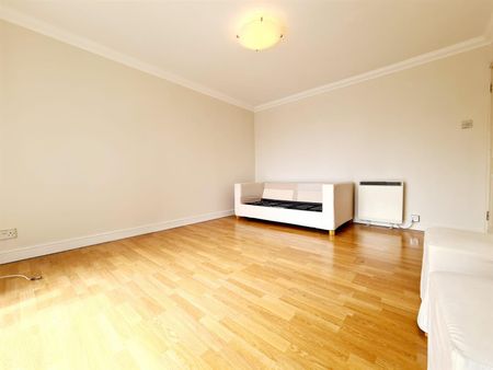 Albany Road, Enfield EN3, London - Photo 2