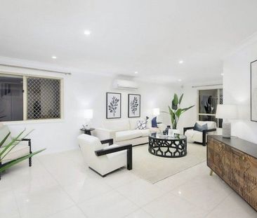 Stunning Family Living in "The Avenue" - Sunnybank Hills Primary Ca... - Photo 4