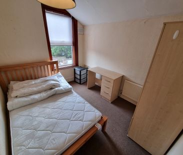 4 Bed Student Accommodation - Photo 2