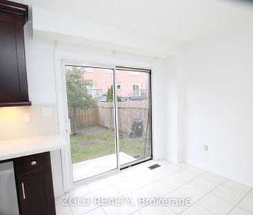 Semi-Detached Home For Lease | N8129854 - Photo 4