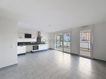 STRASBOURG - Agréable F3 avec double extérieur - Photo 5