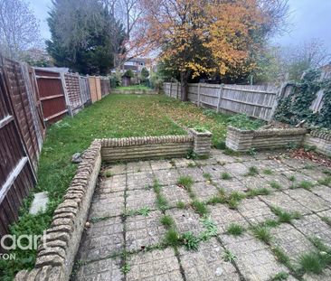 3 bedroom semi-detached house to rent - Photo 3