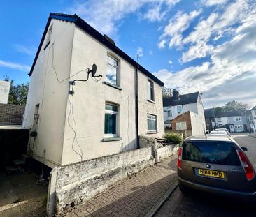 2 bedroom end of terrace house to rent - Photo 4