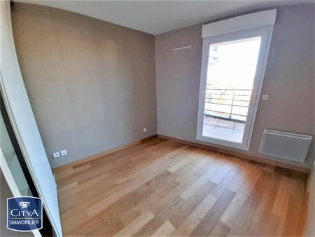 Location Appartement 4 pièces 81m² BEAUMONT 63110 - Photo 4