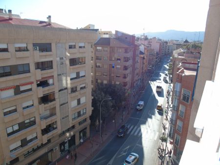 Apartamento de alquiler en Calle San Antón, 22, San Antón - Photo 2