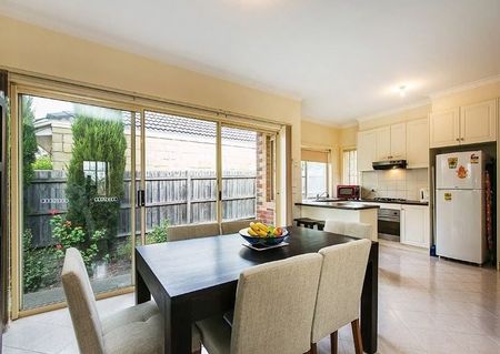 2/38 Macrina Street, Oakleigh East VIC 3166 - Apartment For Rent | Domain - Photo 3