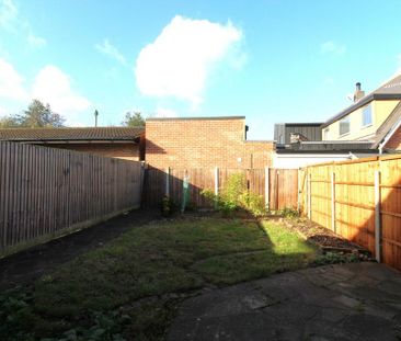 2 bedroom end of terrace house to rent - Photo 6