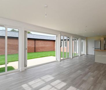 3 bedroom barn conversion to rent - Photo 1