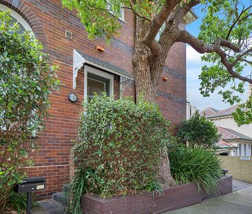 2C Walsh Avenue, Glebe NSW 2037 - Apartment For Rent | Domain - Photo 2