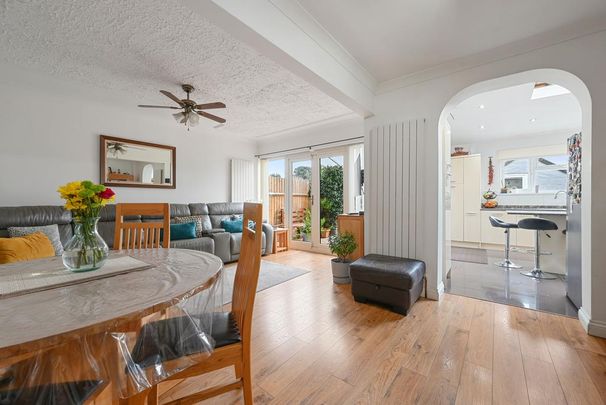 5 bedroom semi-detached house to rent - Photo 1