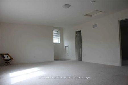 Property For Lease | W9234724 - Photo 5