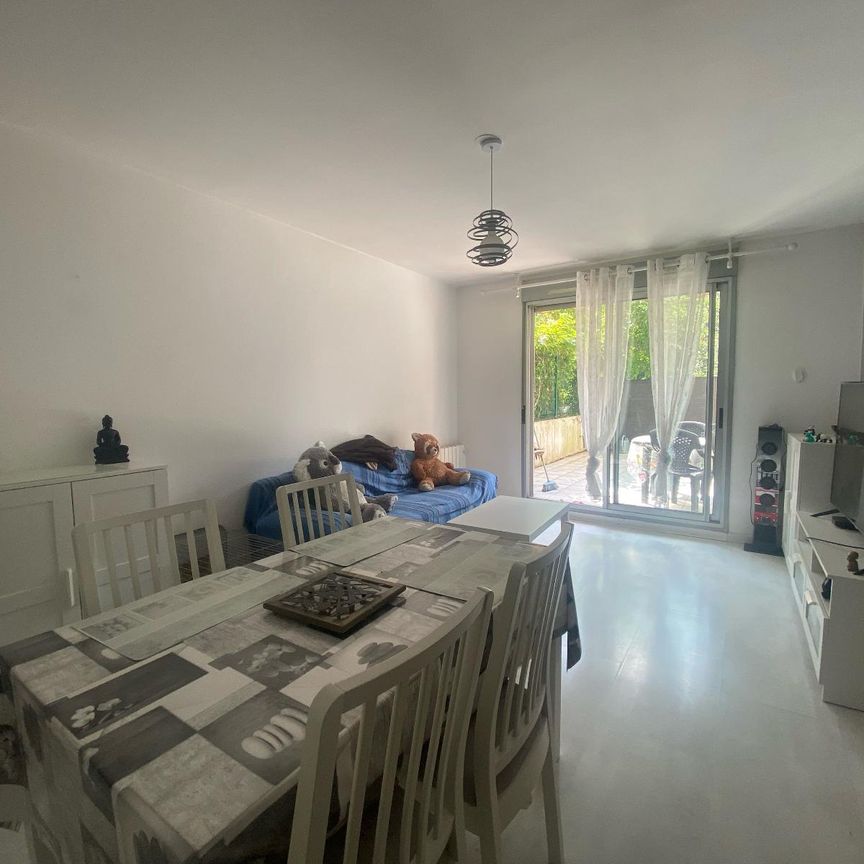 Location Appartement 3 pièces 65m² ST CHAMOND 42400 - Photo 1