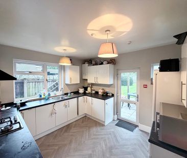1 bedroom in a house share to rent - Photo 4