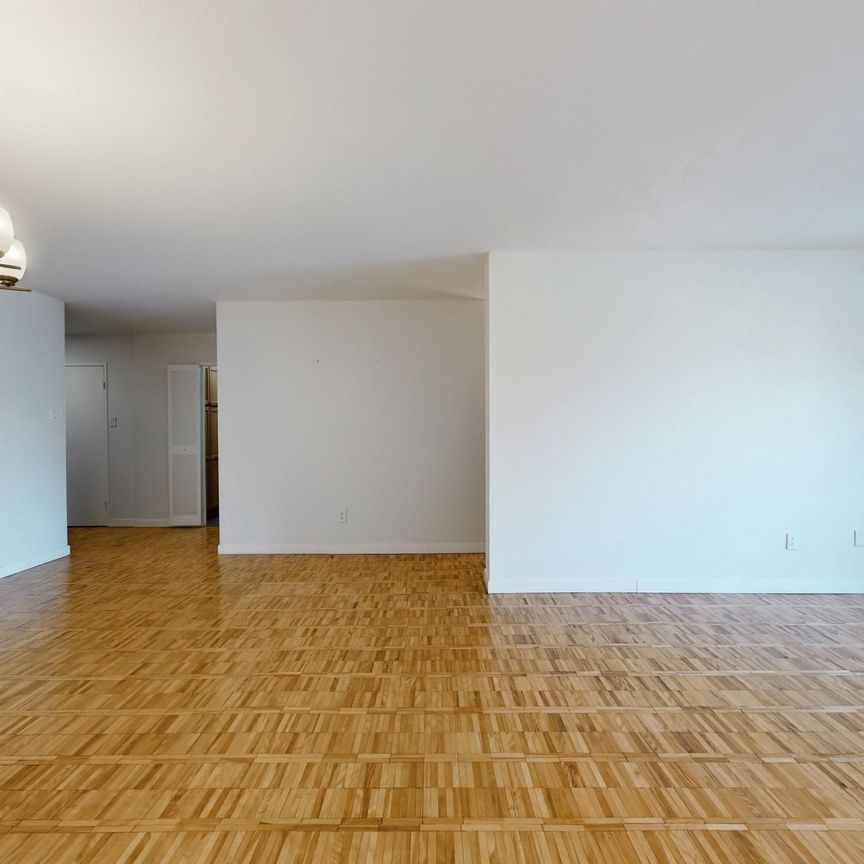 For Lease - 22 Shallmar Boulevard Unit# 401, Toronto, Ontario - Photo 1