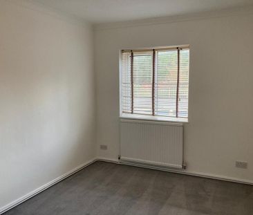 3 bedroom flat to rent - Photo 5
