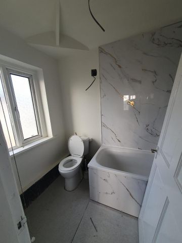 3 bedroom semi-detached house to rent - Photo 4