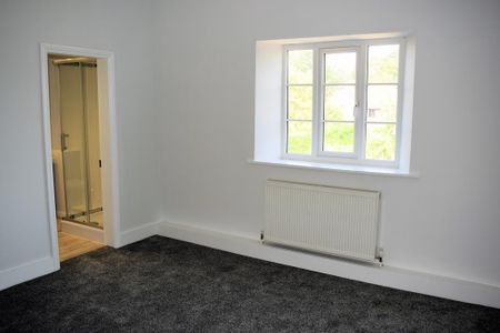 3 bedroom semi-detached house to rent - Photo 4