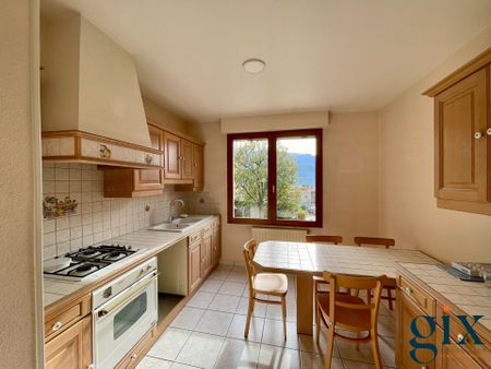 Location Maison 7 pièces 144m² ST ISMIER 38330 - Photo 4