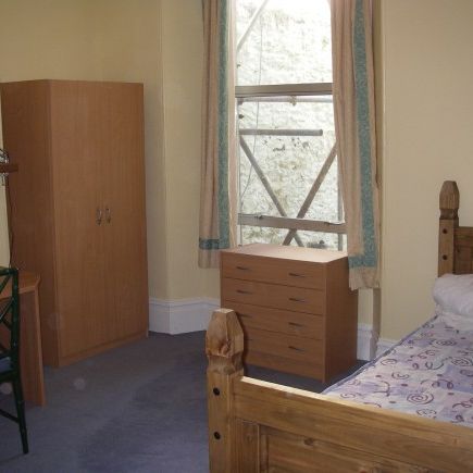 Great 6 Bed House in St Judes - Photo 1