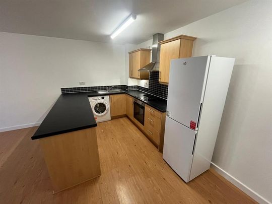 2 bedroom flat to rent - Photo 1