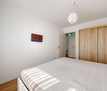 Coresi Urban Vibe | Apartament modern cu vedere directă la pietonală - Photo 4