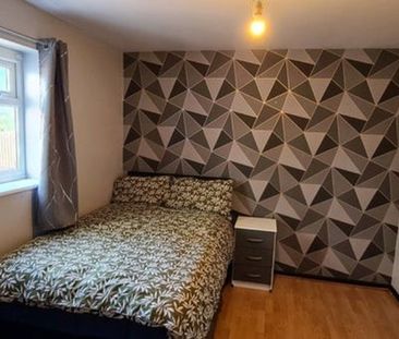 1 Bed Flat, The Grove, W5 - Photo 1