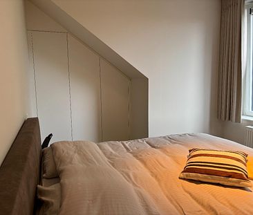 Luxueus dakappartement met 2 slaapkamers, garage - Photo 2