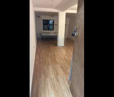 Studio Flat, West India Dock Road, E14 - Photo 5