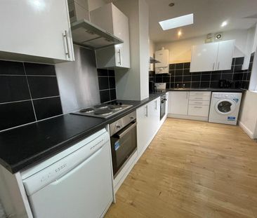 Headingley Mount, Headingley, LS6 3EW, Leeds - Photo 1