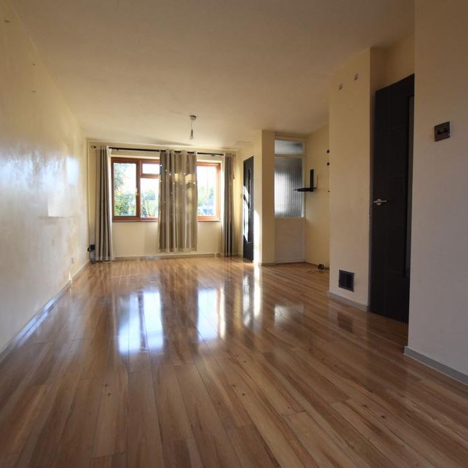 3 bedroom end of terrace house to rent - Photo 1